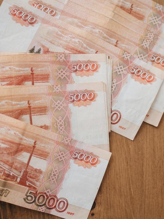Фальшивые купюры купюры нашли в одном из банков Пскова