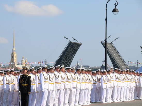 В центре Петербурга вновь перекроют движение из-за подготовки и проведения парада ВМФ
