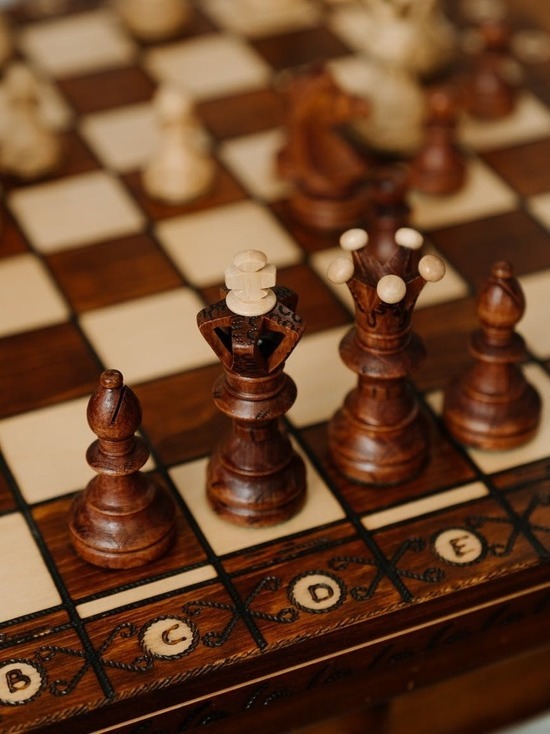 В Югре журналисты и росгвардейцы сыграли в шахматы
