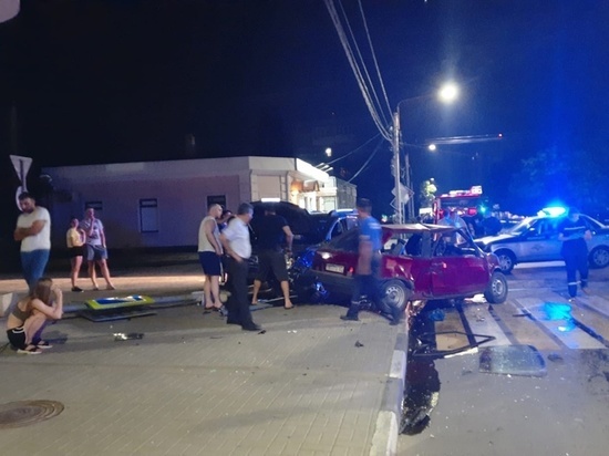 Шесть человек пострадали в ДТП с «ВАЗом» в Азове