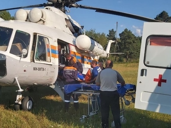 Вертолетом МЧС эвакуировали свердловчанку в тяжелом состоянии