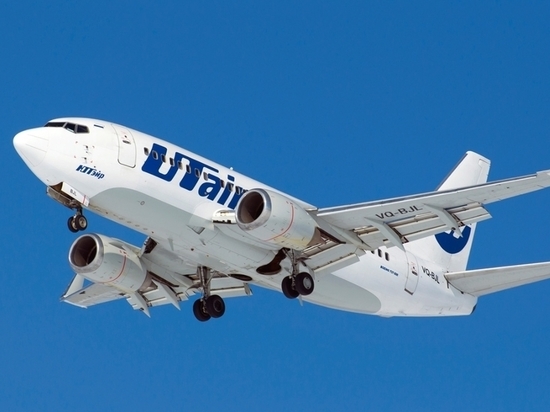 Boeing компании «Ютэйр» вернулся в Игарку из-за обморока пассажира