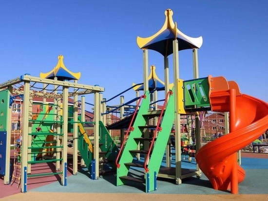 Российские коммунальные системы подарили 44 детсадам Тамбова игровые площадки