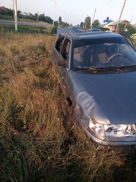 В Тамбовской области перевернулась легковушка: пострадал пассажир