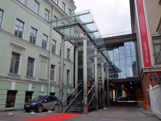 Петербургский суд запретил ссылку на нелегальный сайт по продаже билетов в Александринский театр