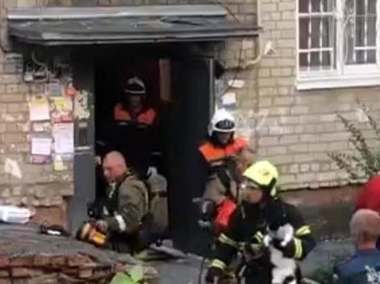 На пожаре в центре в Рязани эвакуировали 14 человек, пострадала пенсионерка