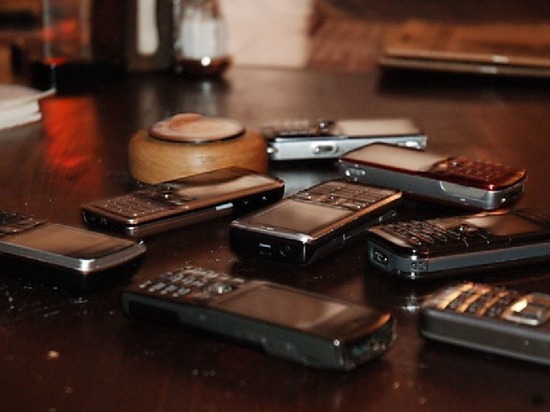 В России на 6,7% выросли продажи кнопочных телефонов