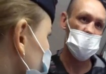 В аэропорту «Толмачево» с самолета Хабаровск-Новосибирск сняли 36-летнего мужчину за курение в туалете