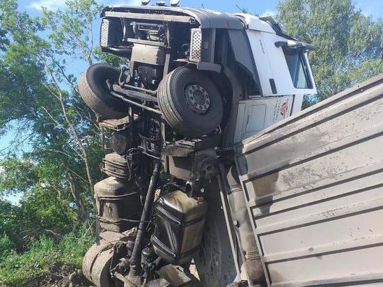 В ДТП на трассе М-5 в Рязанской области пострадал водитель грузовика