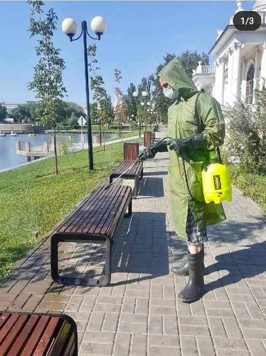 В Астрахани стартовала санитарная обработка общественных мест