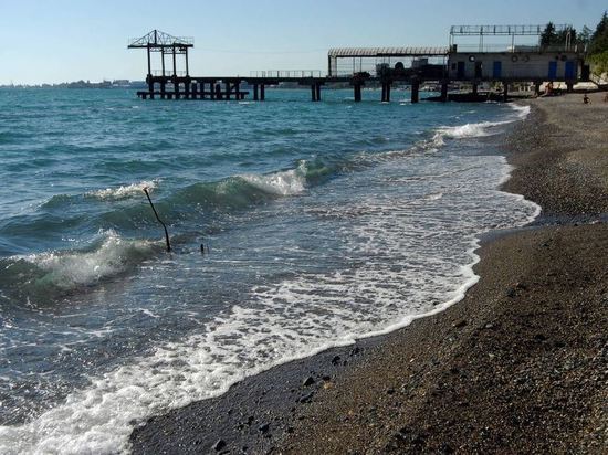 В Абхазии спасли терпевших бедствие в море российских туристов