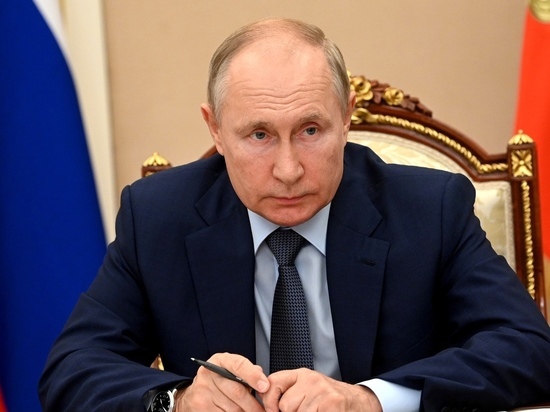 Путин приедет в Петербург для спуска на воду траулера нового поколения