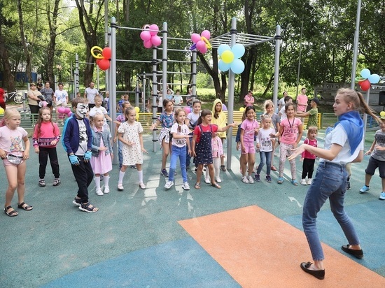 Четвёртую по программе губернатора детскую площадку открыли в Серпухове