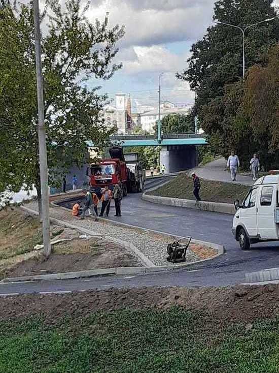 В Ярославле опять сняли асфальт на Набережной