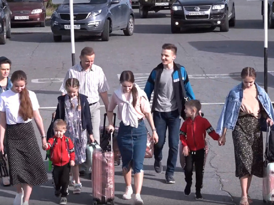 На отдых в Сочи по приглашению президента РФ отправилась многодетная семья из Надыма