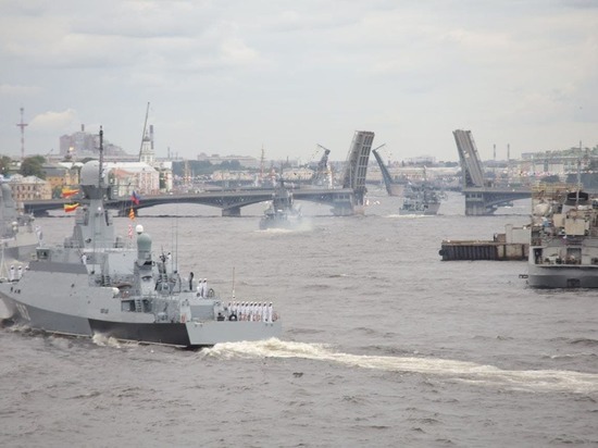 В Петербурге завершился Главный военно-морской парад