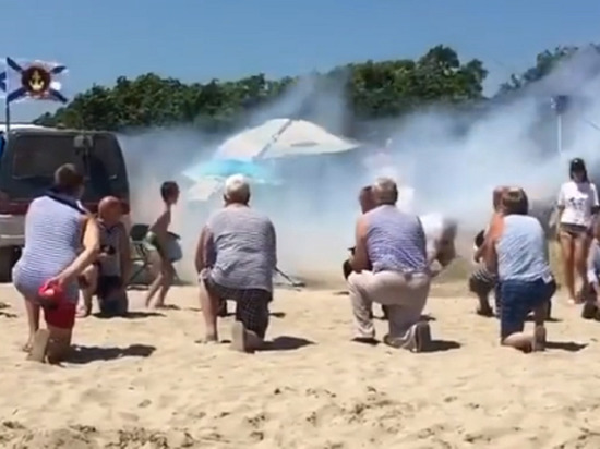 Ракета чуть не убила отдыхающих на пляже в День ВМФ в Приморье