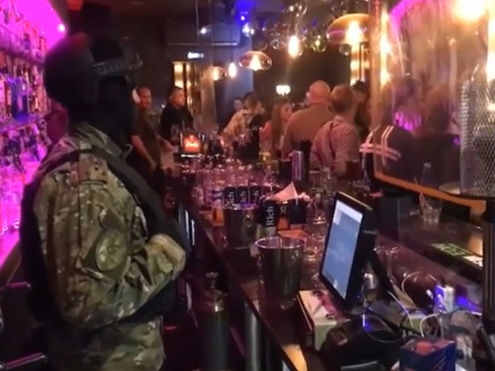 Полицейские накрыли наркопритон в ночном клубе на Гороховой улице