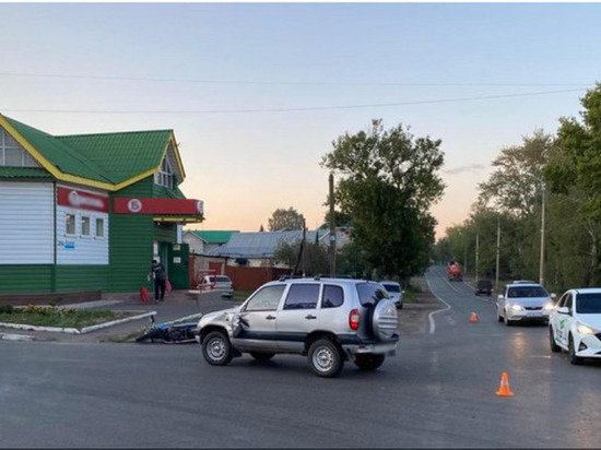 В Ижевске пьяный мотоциклист врезался в Ниву Шевроле