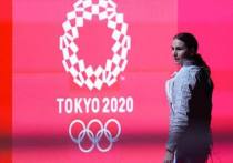 В финале женского фехтования на саблях на Олимпиаде в Токио встретились две российские спортсменки — олимпийская чемпионка 2016 года в командном первенстве Софья Великая и двукратная чемпионка мира и Европы София Позднякова
