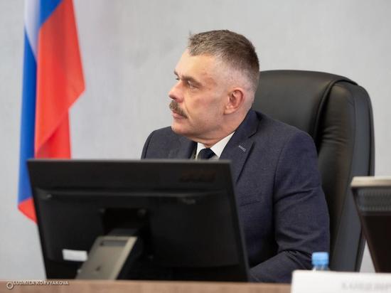 Мэр Петрозаводска возмущен поведением водителя автобуса, который не выпускал ребенка