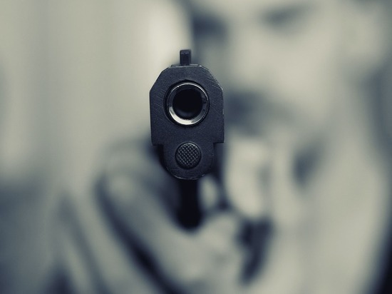 Бывшего бойфренда Самбурской ограбили, угрожая пистолетом