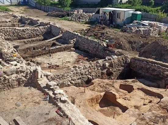Раскопки на месте деревянных Торговых рядов в костромском Солигаличе