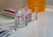 В Омской области 427 000 человек приняли участие в прививочной кампании от COVID-19, 296 944 из них уже поставили оба компонента вакцины