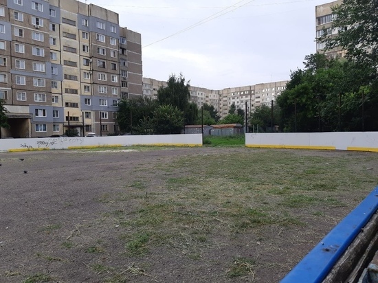 Хоккейную площадку и двор в Тамбове привели в порядок после жалоб в соцсетях