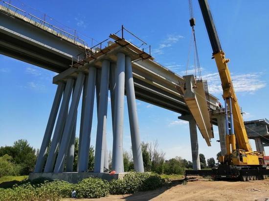 В Астрахани возобновили ремонт моста через Белый Ильмень