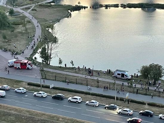 В Петербурге тело женщины выловили из озера парка Героев-Пожарных