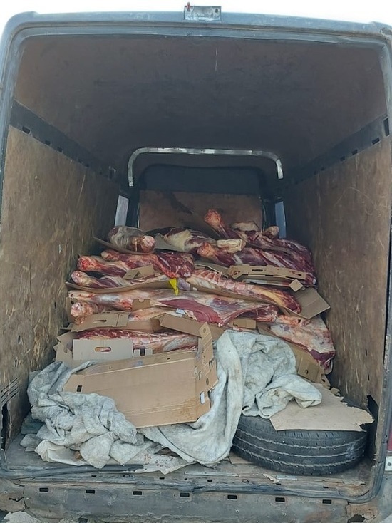 Более 4 тонн мяса везли в Псковскую область в антисанитарных условиях