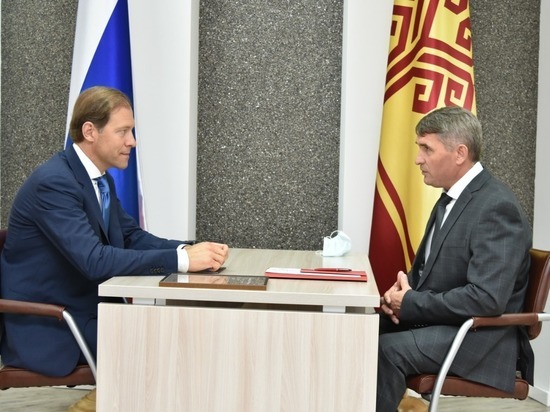 Министр промышленности России Денис Мантуров посетил Чувашию