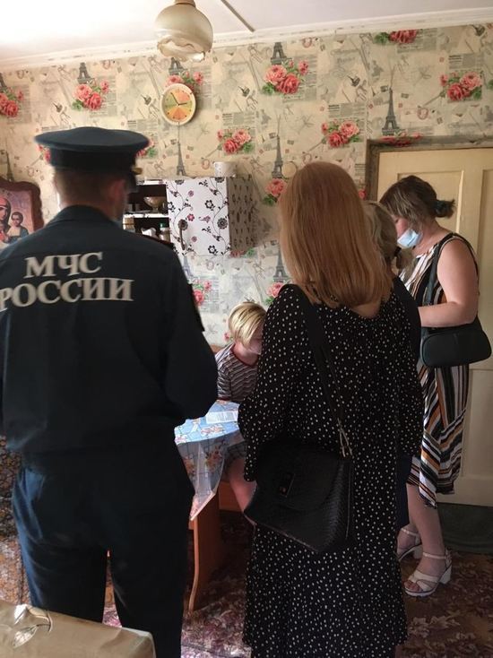 После визита пожинспекторов костромские родители бросают пить и устраиваются на работу
