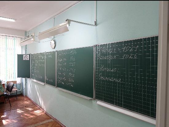 Минобр Омской области объяснил планы закрыть школу в Называевском районе