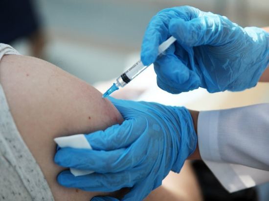 Нью-Йорк ввел обязательную вакцинацию чиновников