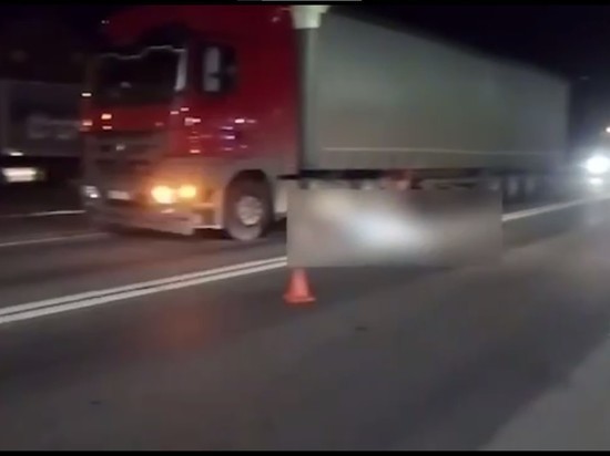 Под колесами грузовика в Башкирии погиб 52-летний пешеход