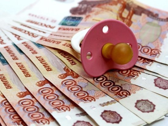 Брянчанка отработает долг по алиментам в 100 тысяч рублей