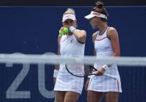 Российские теннисистки Вероника Кудерметова и Елена Веснина не смогли выйти в финал женского теннисного турнира в парном разряде и сыграют лишь в бронзовом матче, сообщается в социальных сетях ОКР