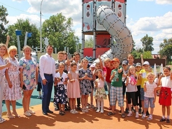 Новые детские площадки торжественно открыли в селах Серпухова