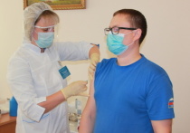 В Главном управлении МЧС РФ по Новосибирской области развернули мобильный пункт вакцинации против COVID-19