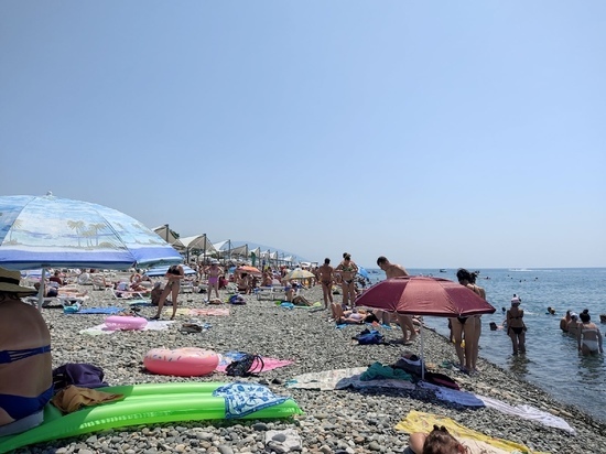 В Крыму открыли для купания все пляжи