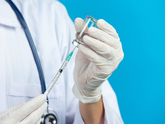 В больницах Сургута предлагают три вакцины от коронавируса