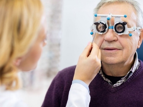 Названы основные симптомы возрастной катаракты