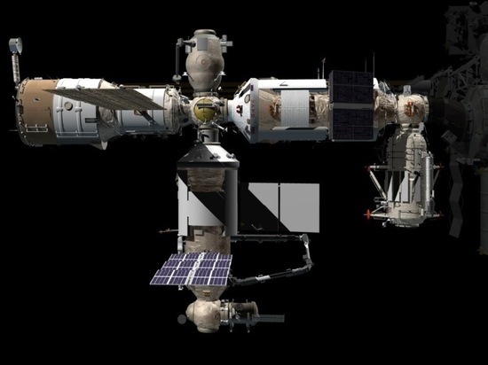 Космонавты открыли люк модуля "Наука" на МКС