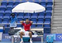 Первая ракетка мира серб Новак Джокович проиграл испанцу Пабло Карреньо-Бусте в матче за бронзу олимпийского теннисного турнира в Токио