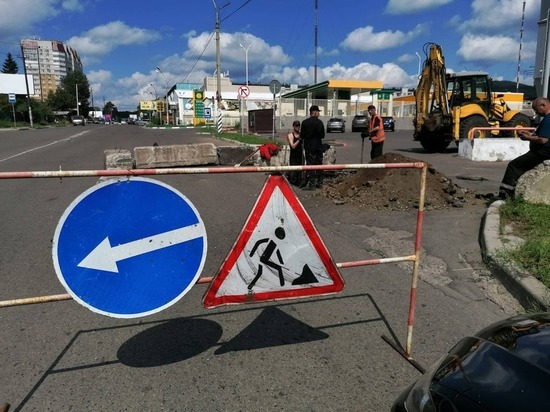 Компания в Чите незаконно раскопала проезжую часть на Богомягкова
