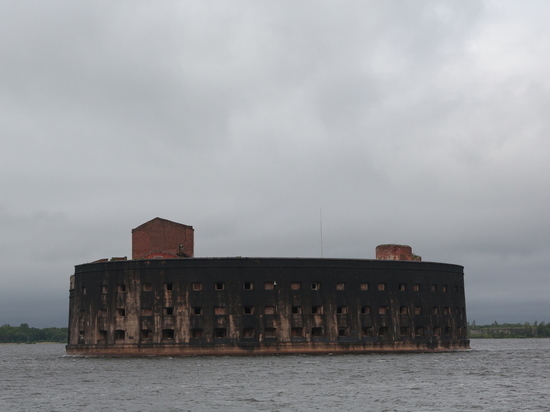 Правительство РФ выделило дополнительные средства на реконструкцию двух фортов в Кронштадте