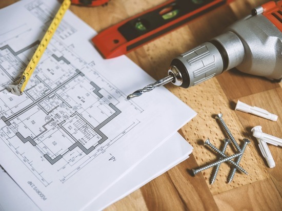 В Смоленске молодой воришка стащил перфораторы из строительного вагончика