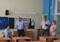 В рамках подготовки образовательных учреждений к новому учебному году комиссия посетила общеобразовательную школу в посёлке Большевик городского округа Серпухов.